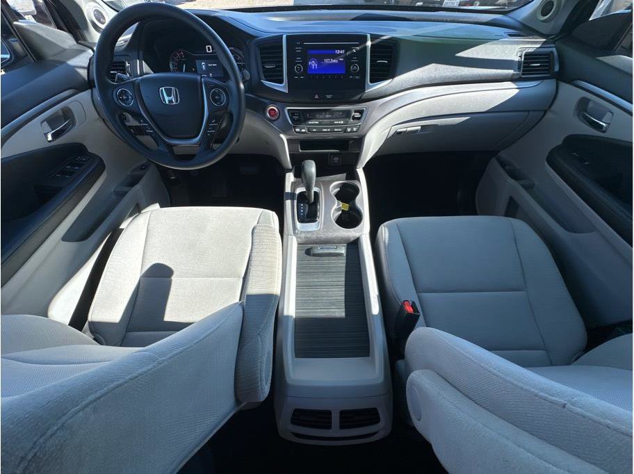 Used 2018 Honda Pilot LX image 19