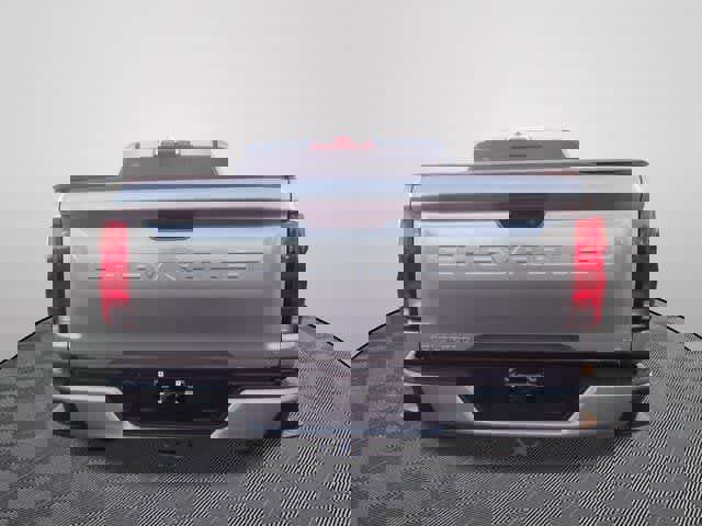 Used 2024 Chevrolet Colorado LT w/ LT Convenience Package image 3