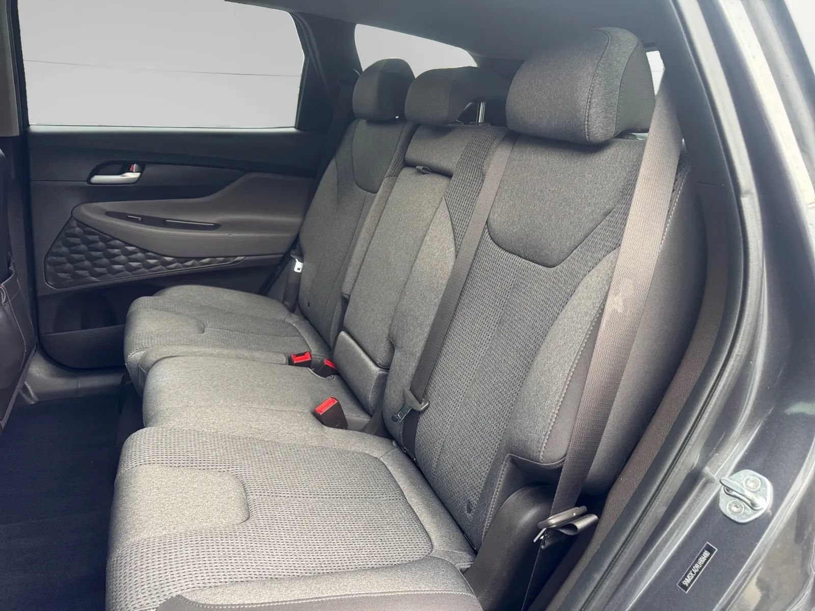 Used 2020 Hyundai Santa Fe SE AWD/4WD image 18