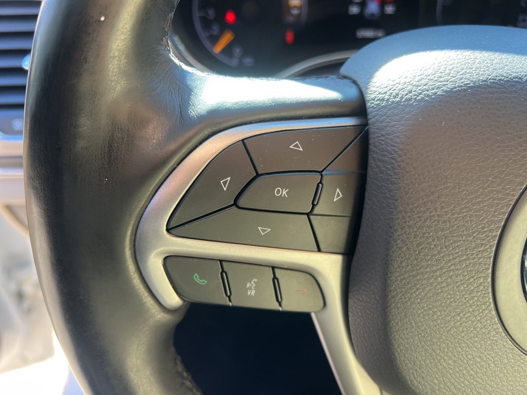 Used 2020 Jeep Grand Cherokee Limited w/ Premium Lighting Group image 15