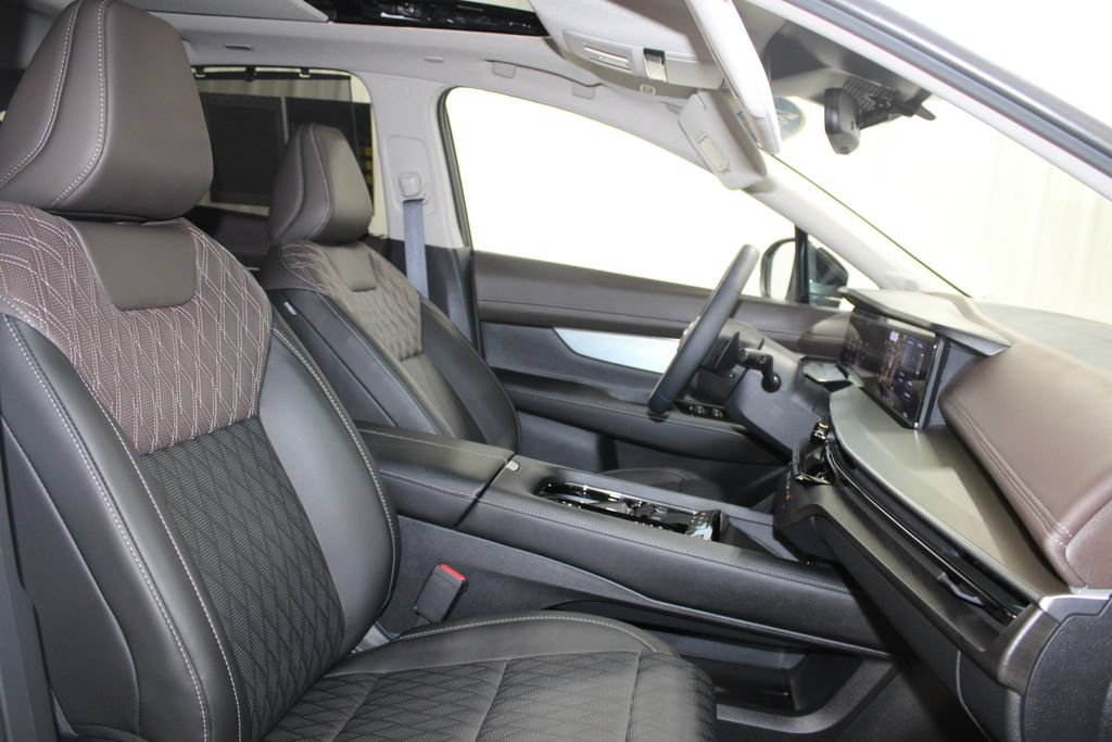 Used 2025 Nissan Murano Platinum w/ Cargo Package AWD/4WD image 39