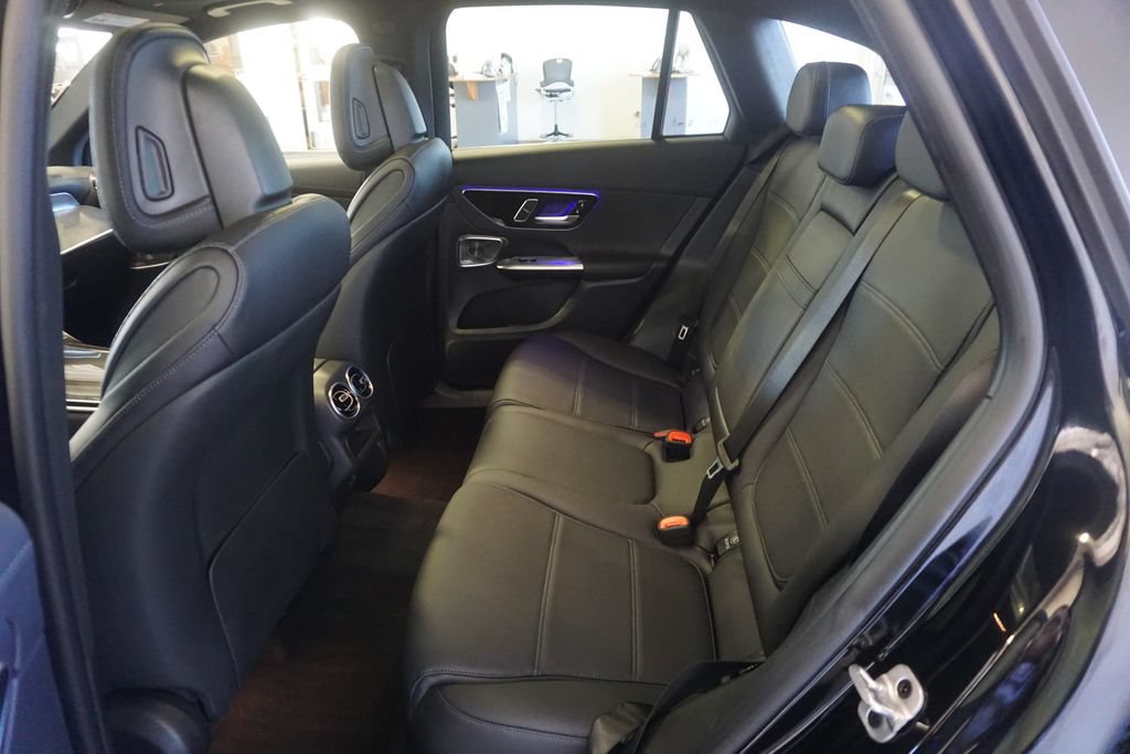 Used 2024 Mercedes-Benz GLC 300 4MATIC image 21