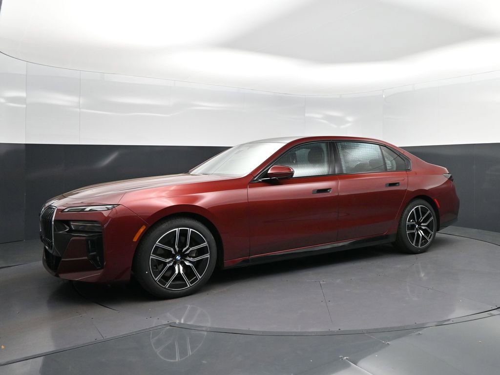 Certified 2025 BMW 740i image 3