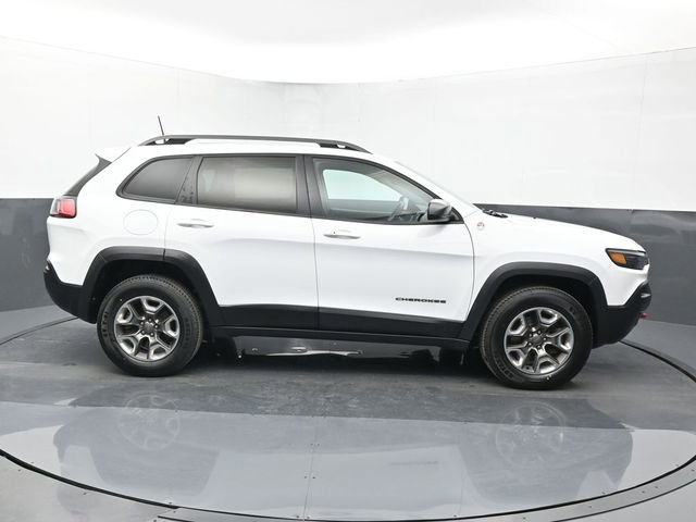 Used 2019 Jeep Cherokee Trailhawk w/ Cold Weather Group image 6