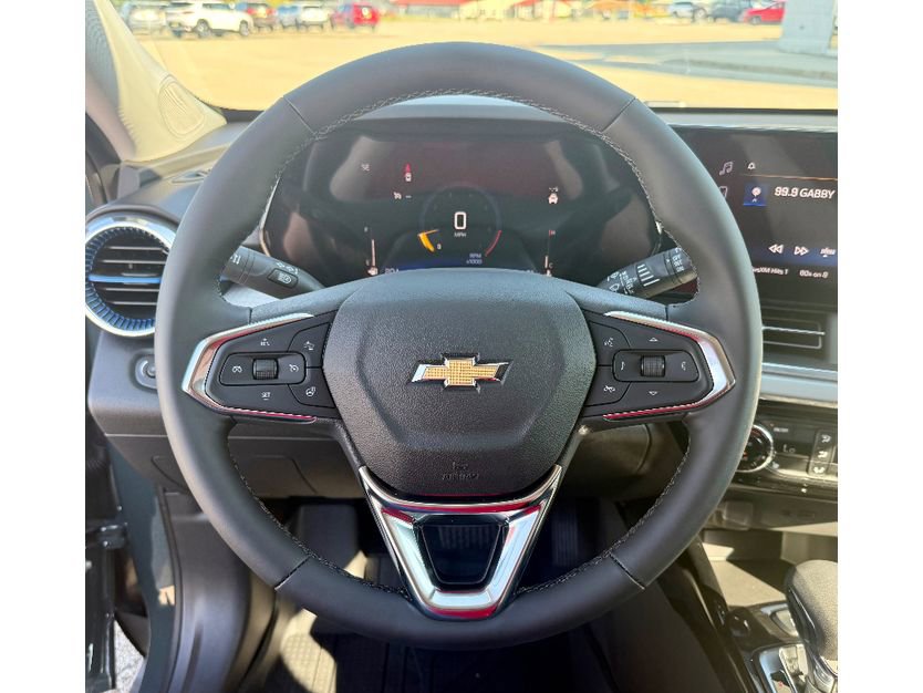 New 2025 Chevrolet Trax LT w/ Driver Confidence Package image 15