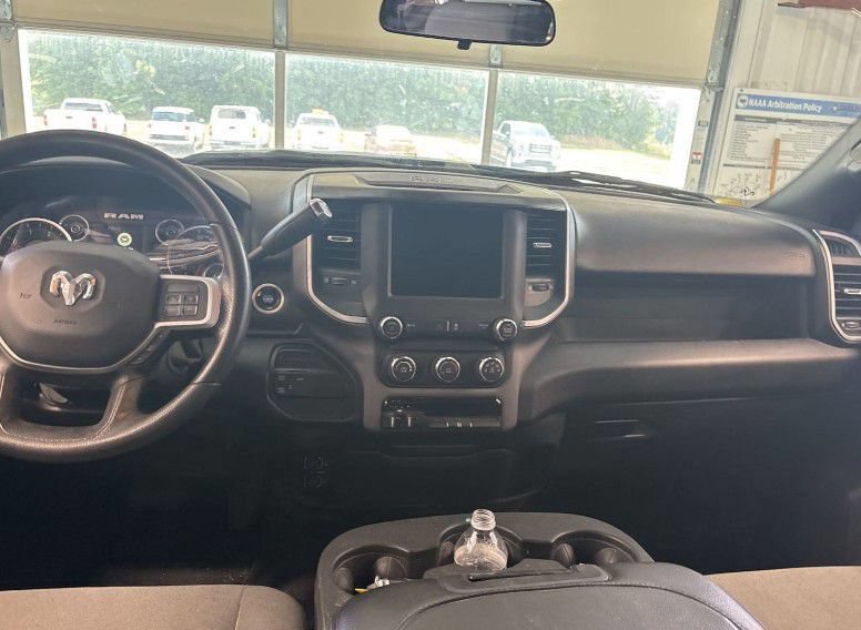 Used 2022 RAM 2500 Big Horn AWD/4WD image 2