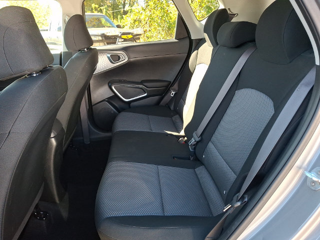 Used 2023 Kia Soul LX w/ LX Technology Package FWD image 10