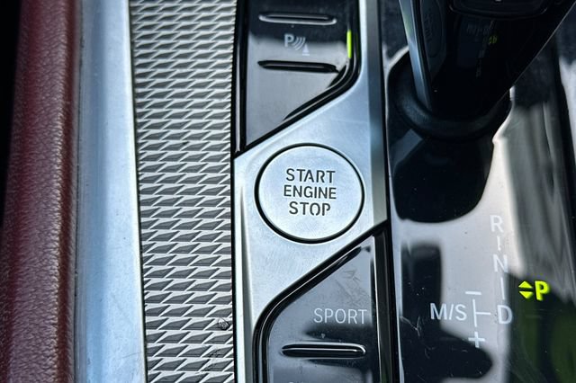 Used 2020 BMW X6 xDrive40i w/ M Sport Package AWD/4WD image 31