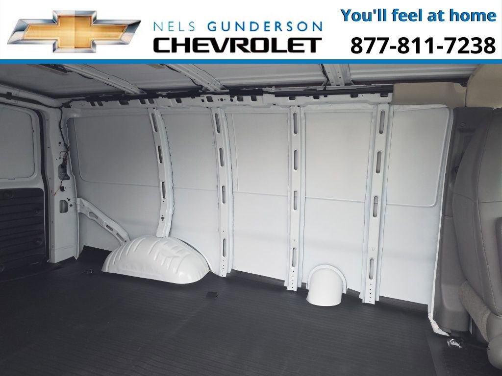 New 2025 Chevrolet Express 3500 image 11