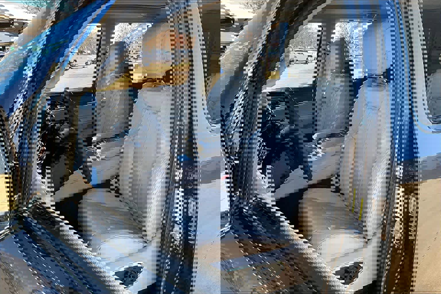 Used 2022 Jeep Wagoneer Series III w/ Premium Group I image 8