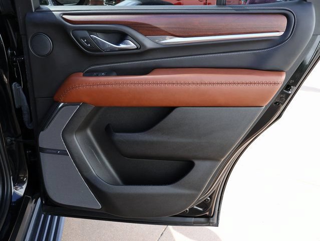 Used 2024 GMC Yukon Denali Ultimate AWD/4WD image 16