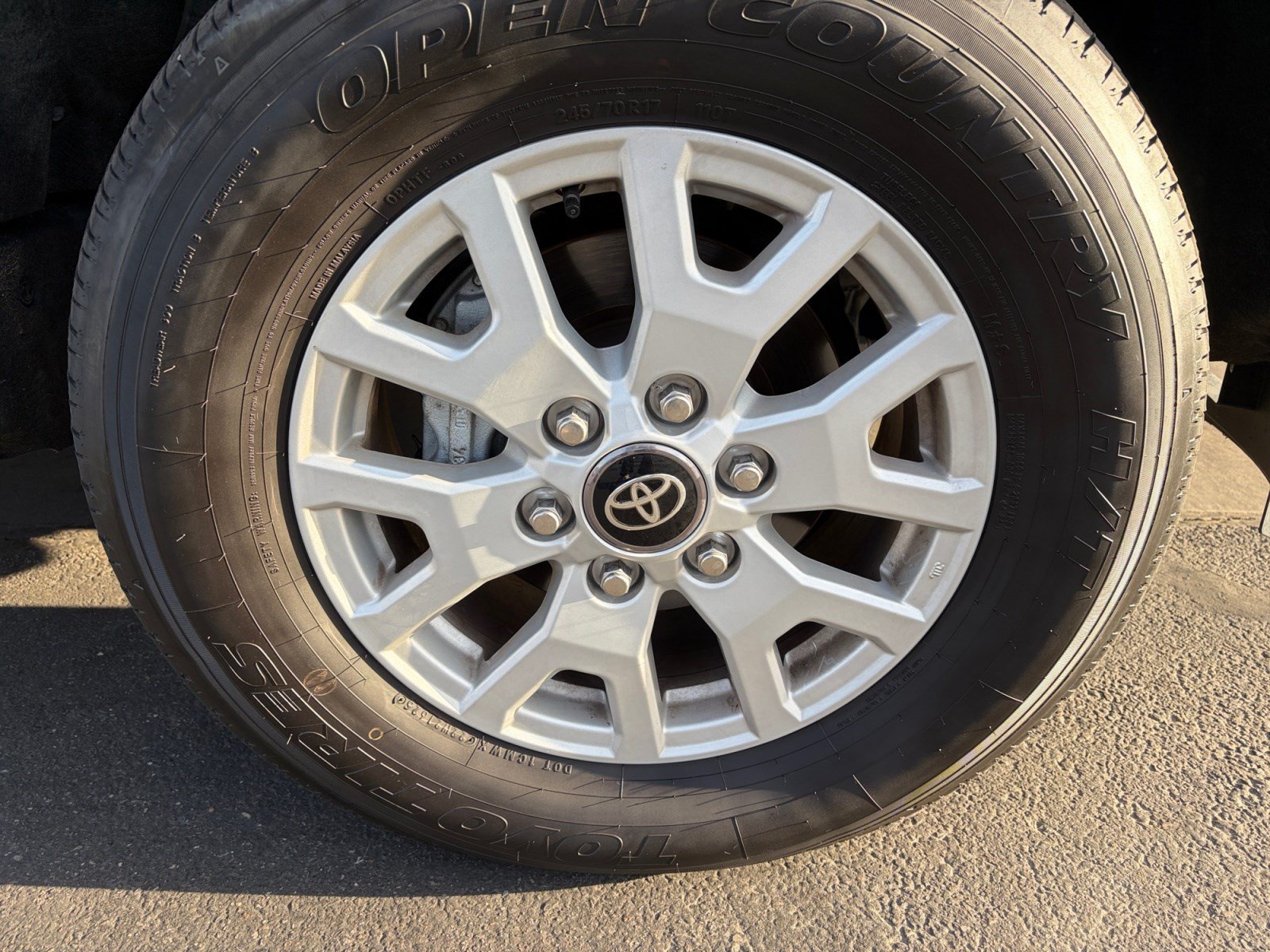 Certified 2025 Toyota Tacoma SR5 AWD/4WD image 29