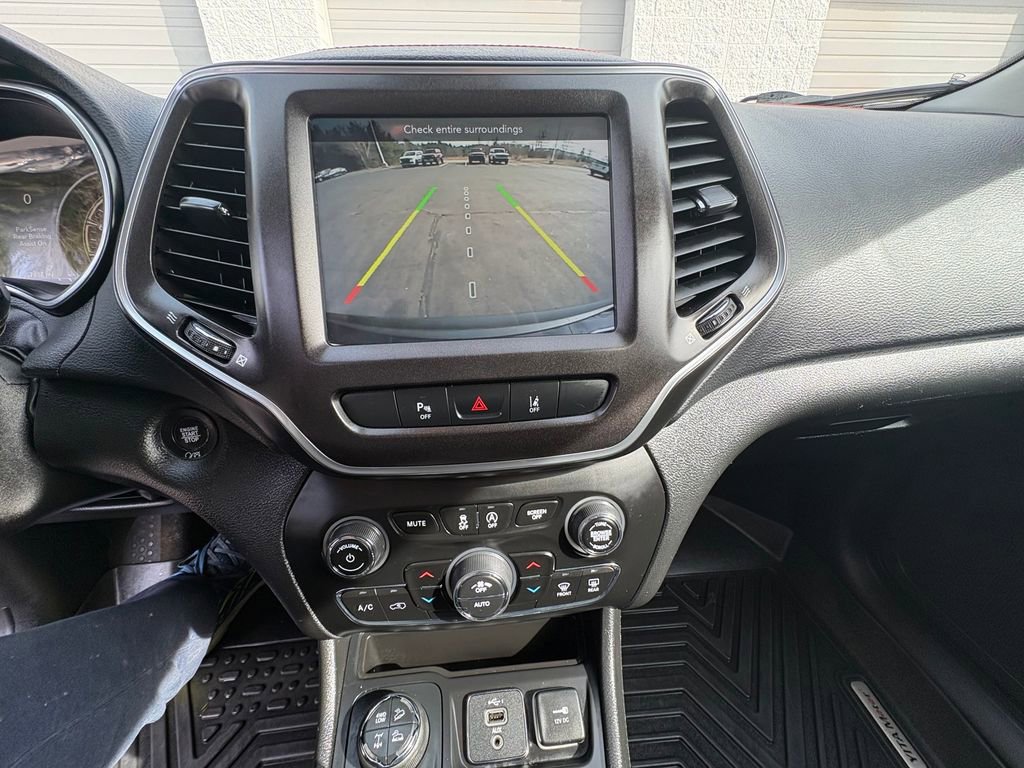 Used 2021 Jeep Cherokee Trailhawk w/ Trailer Tow Group image 16