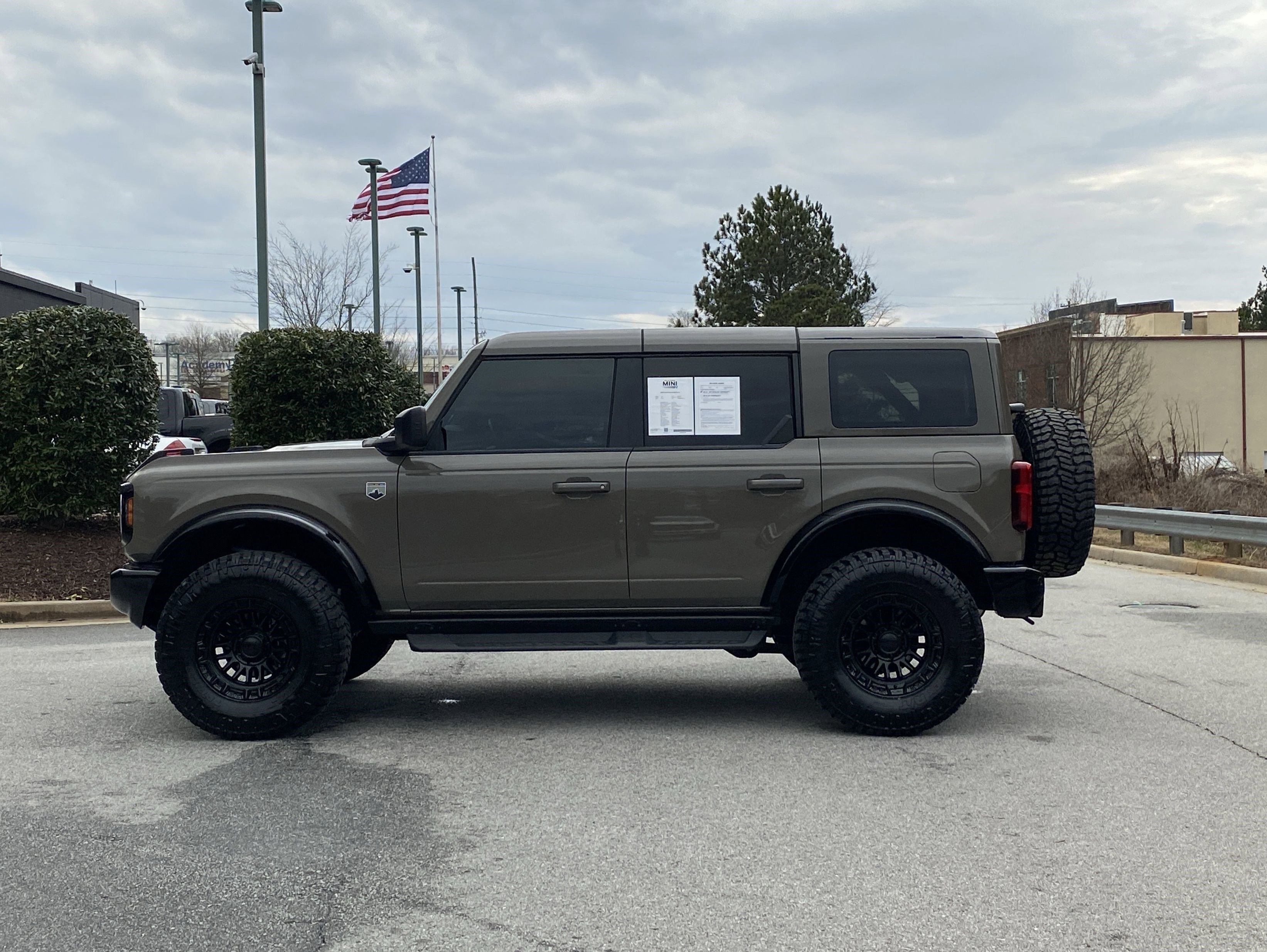Used 2025 Ford Bronco Big Bend image 15