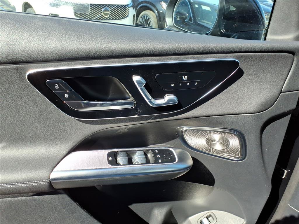 Used 2026 Mercedes-Benz GLC 300 4MATIC image 14