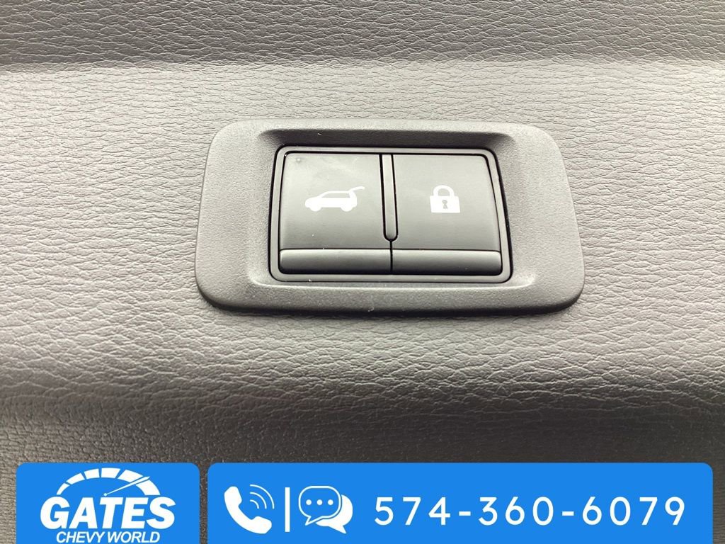 Used 2025 Mitsubishi Outlander SE image 12