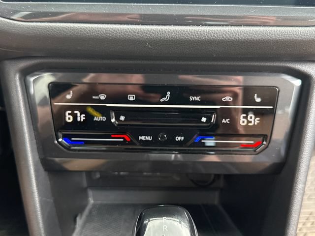 Used 2022 Volkswagen Tiguan SE AWD/4WD image 31