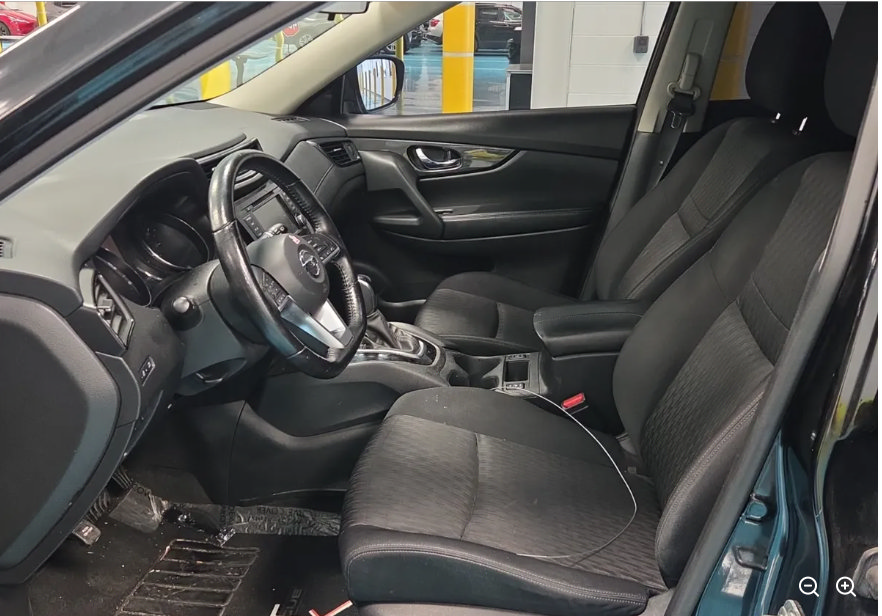Used 2020 Nissan Rogue SV AWD/4WD image 5