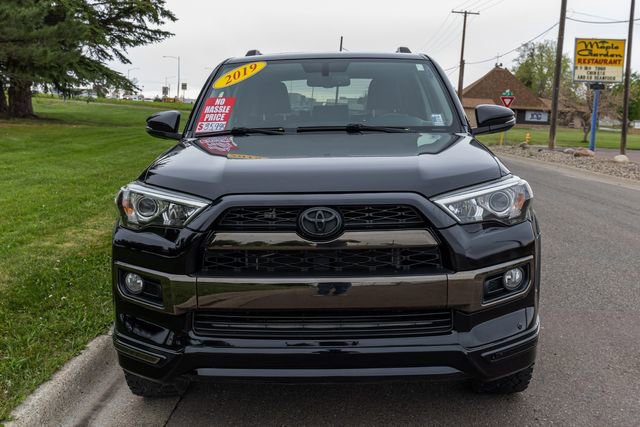 Used 2019 Toyota 4Runner Limited AWD/4WD image 2