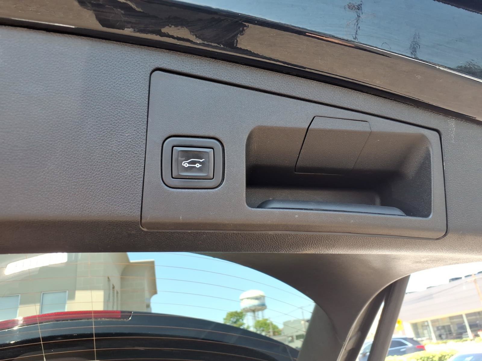 Certified 2024 Cadillac XT4 Premium Luxury AWD/4WD image 14