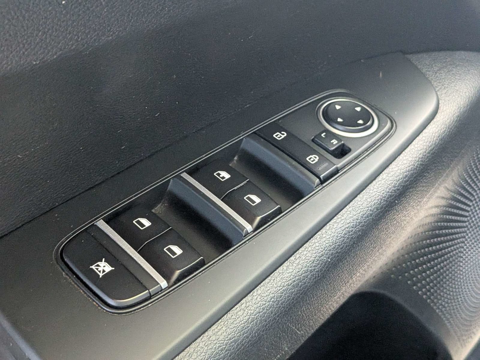Used 2024 Kia Forte LXS FWD image 25