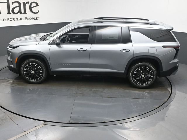 New 2026 Chevrolet Traverse LT w/ Sun and Wheel Package FWD image 22
