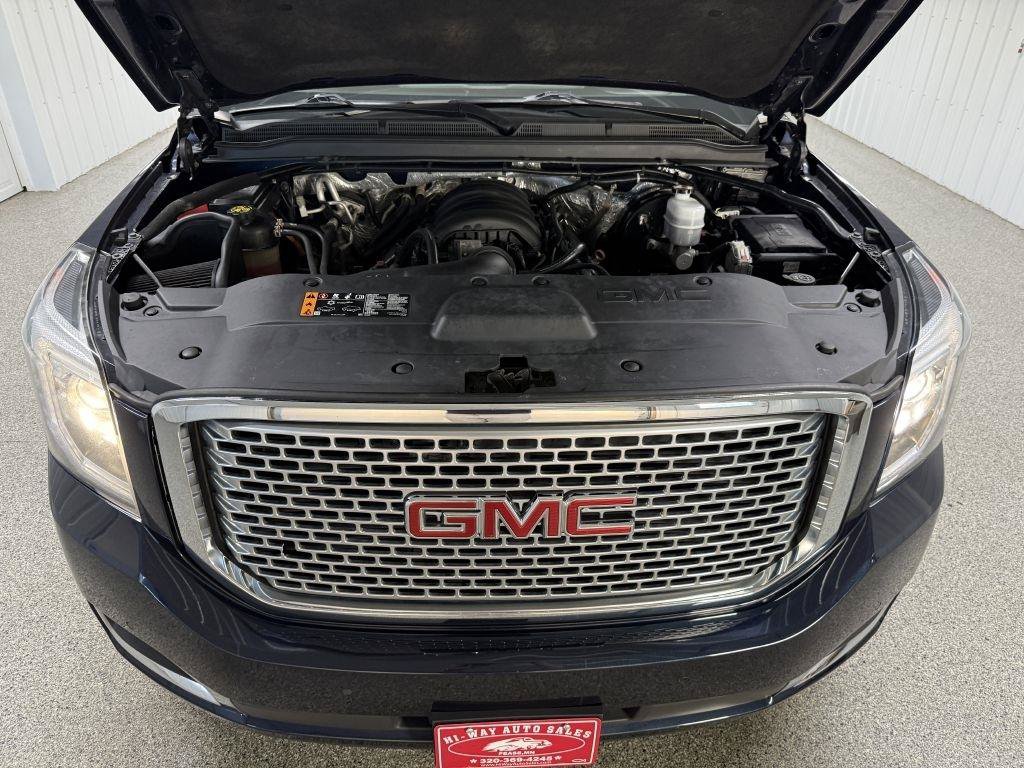 Used 2017 GMC Yukon XL Denali AWD/4WD image 45