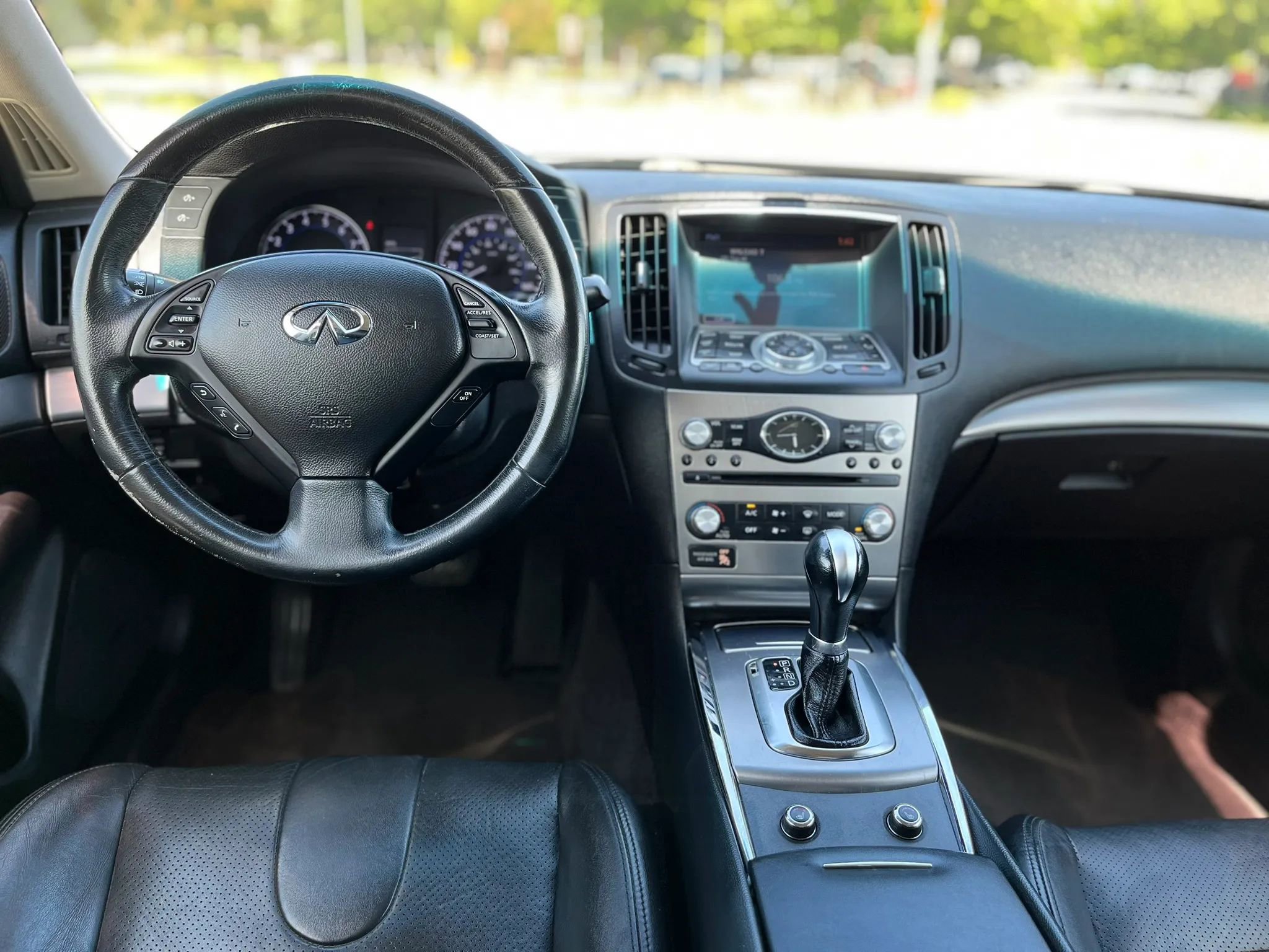Used 2015 INFINITI Q40 w/ Navigation Package RWD image 13
