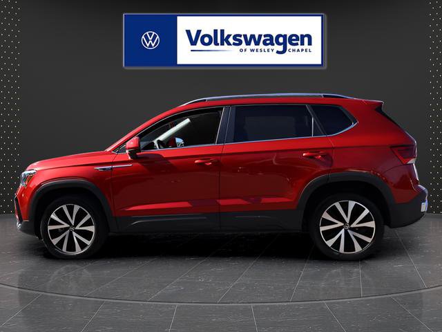 Certified 2022 Volkswagen Taos SE w/ IQ.Drive SE Package image 5