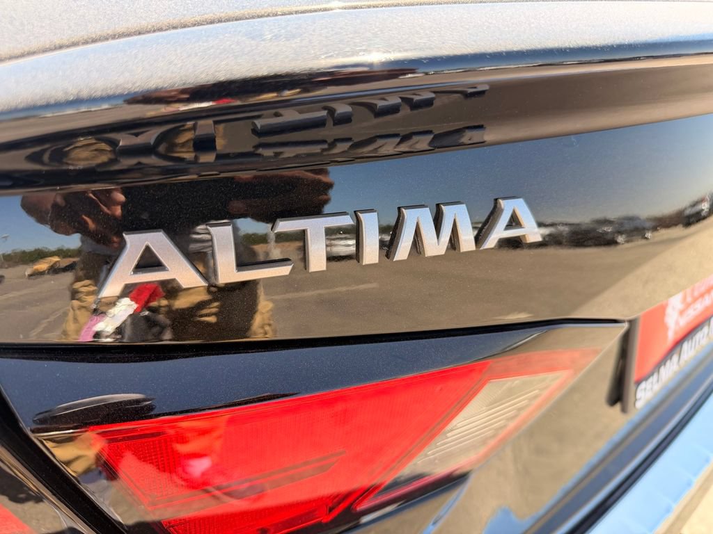 Used 2023 Nissan Altima 2.0 SR FWD image 26