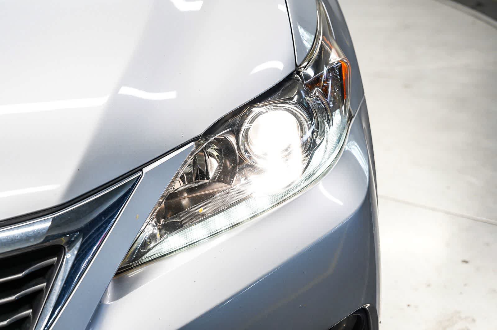 Used 2015 Lexus CT 200h w/ Navigation Package FWD image 7