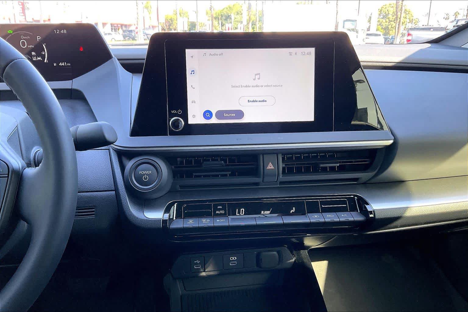 Certified 2025 Toyota Prius LE FWD image 34
