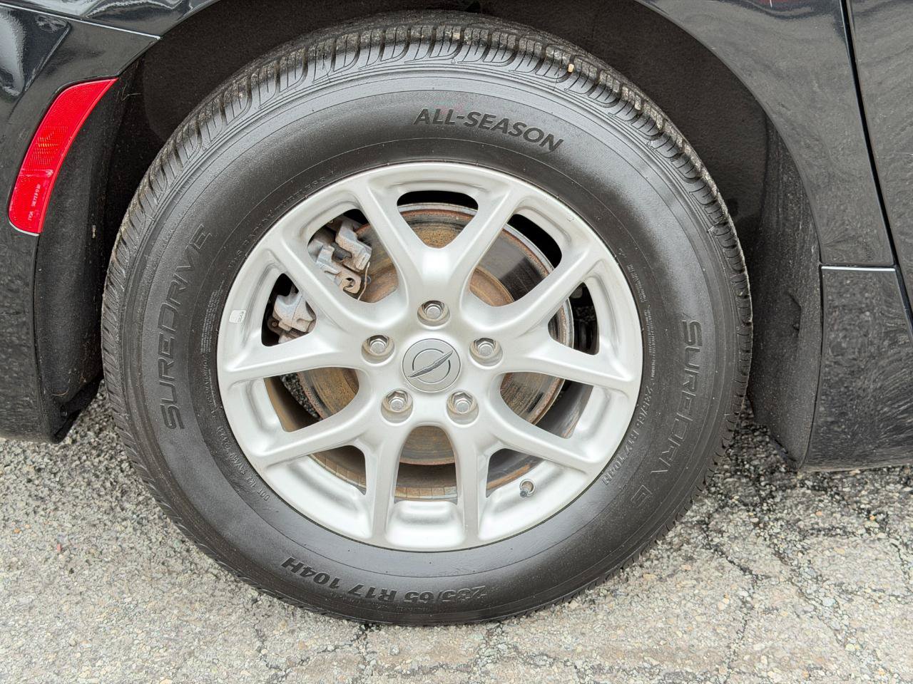 Used 2023 Chrysler Pacifica Touring-L FWD image 97