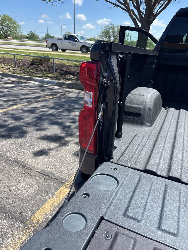 Used 2024 Chevrolet Silverado 1500 RST image 19