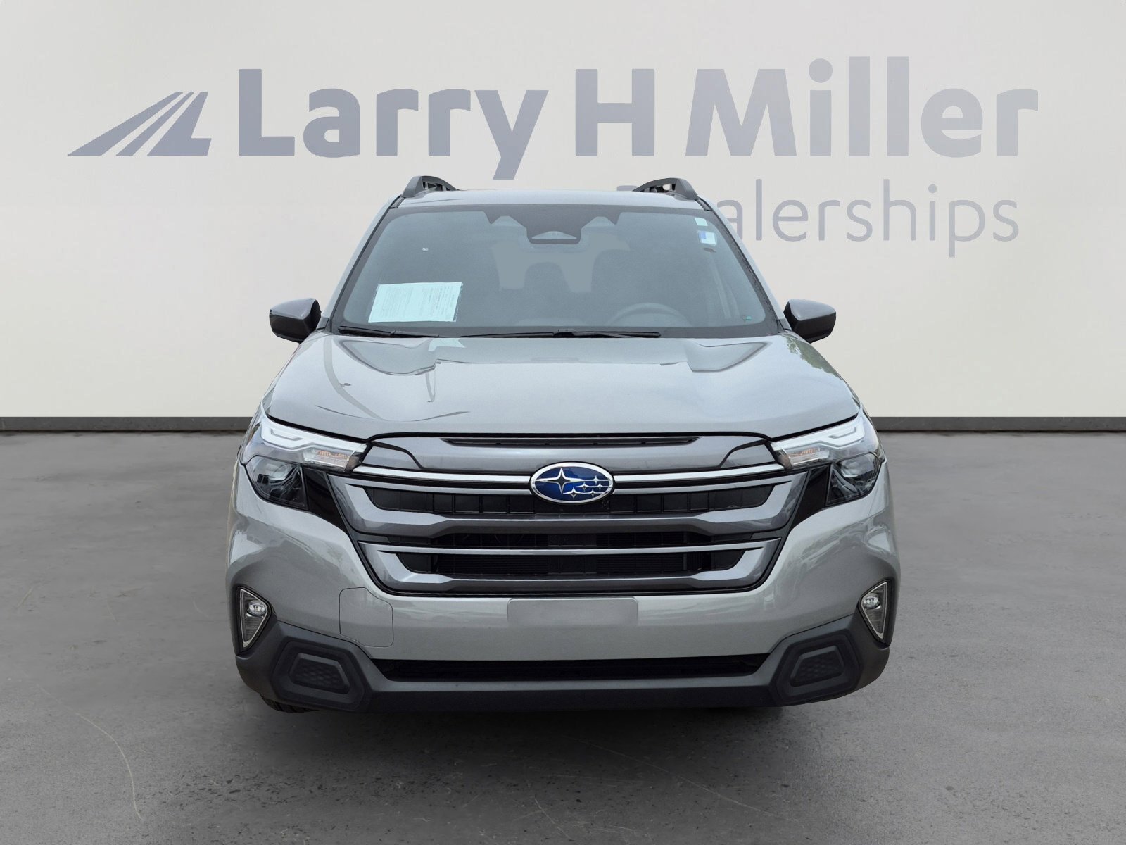 Used 2025 Subaru Forester Premium image 8