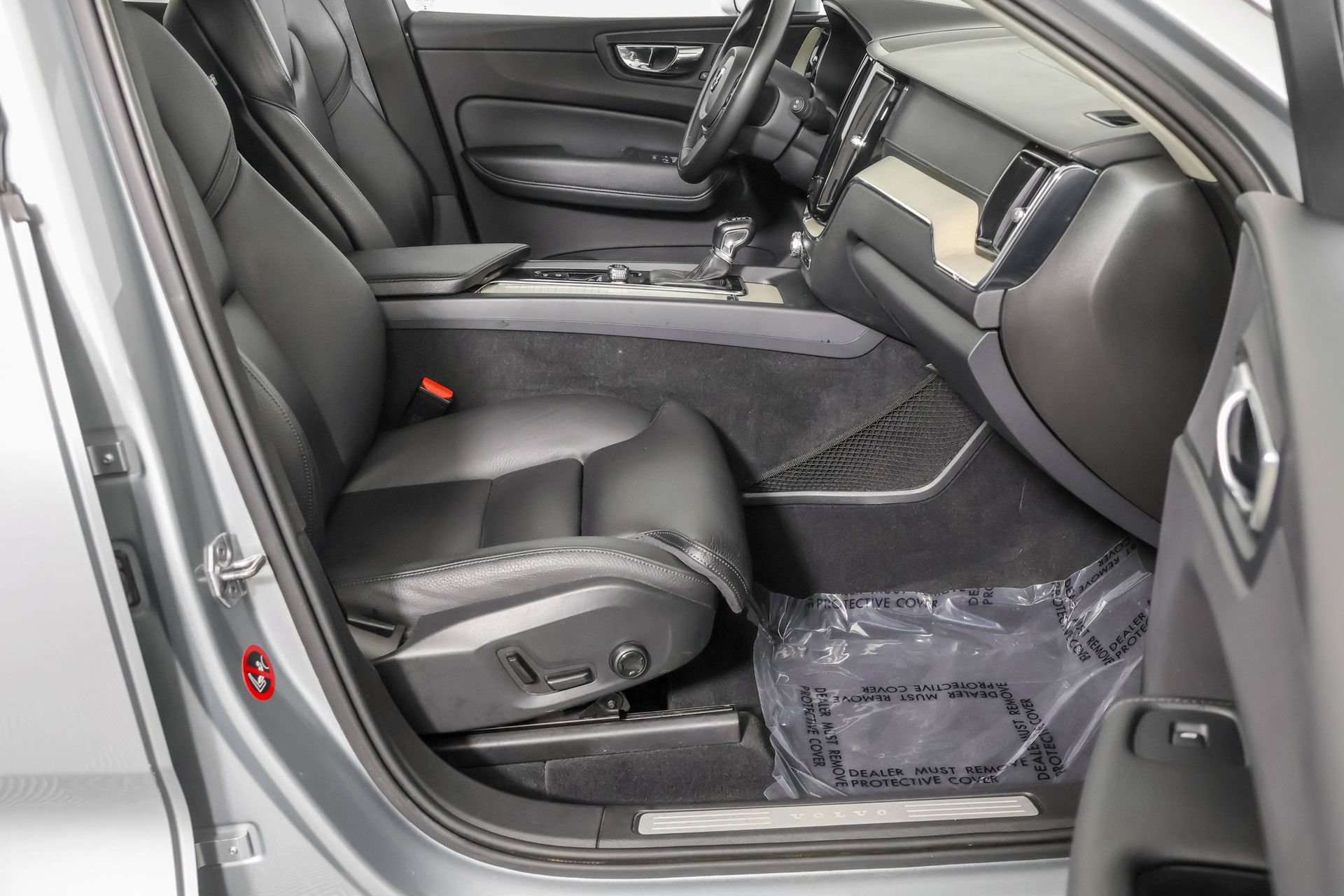 Used 2018 Volvo XC60 T5 Inscription w/ Convenience Package AWD/4WD image 47