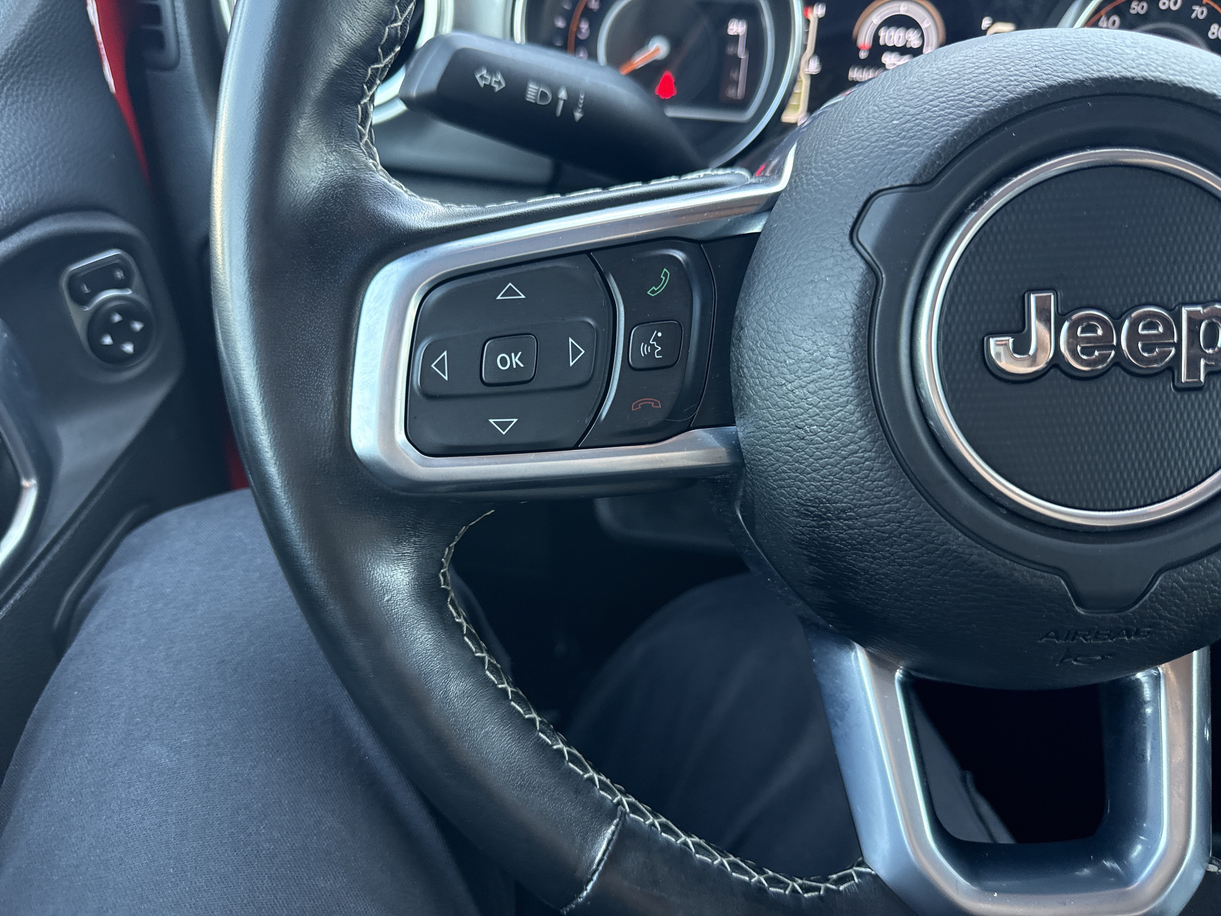 Used 2020 Jeep Wrangler Unlimited Sahara AWD/4WD image 19