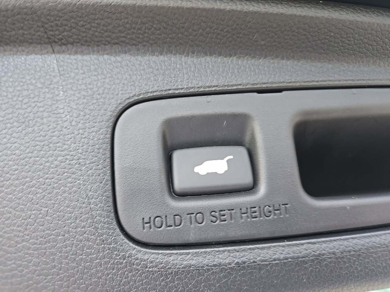 Used 2024 Honda CR-V EX-L image 41