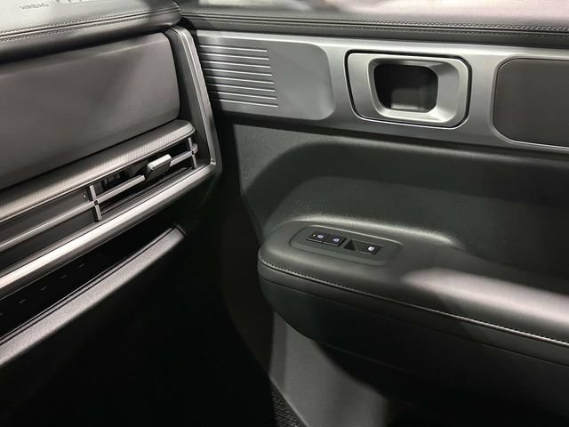 Used 2026 Hyundai Santa Fe SEL AWD/4WD image 32