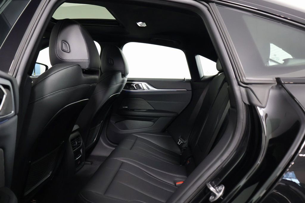 Used 2023 BMW i4 eDrive35 image 11