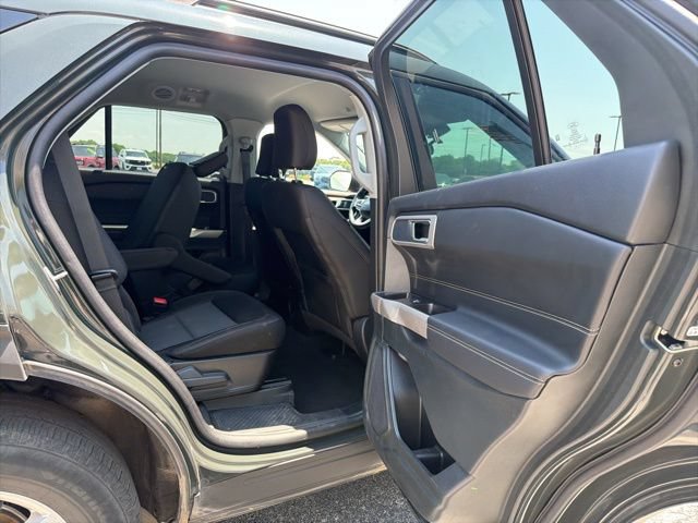 Certified 2024 Ford Explorer XLT w/ Class IV Trailer Tow Package AWD/4WD image 17