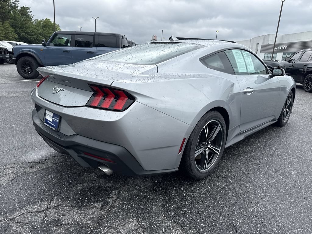 Used 2024 Ford Mustang Coupe RWD image 7