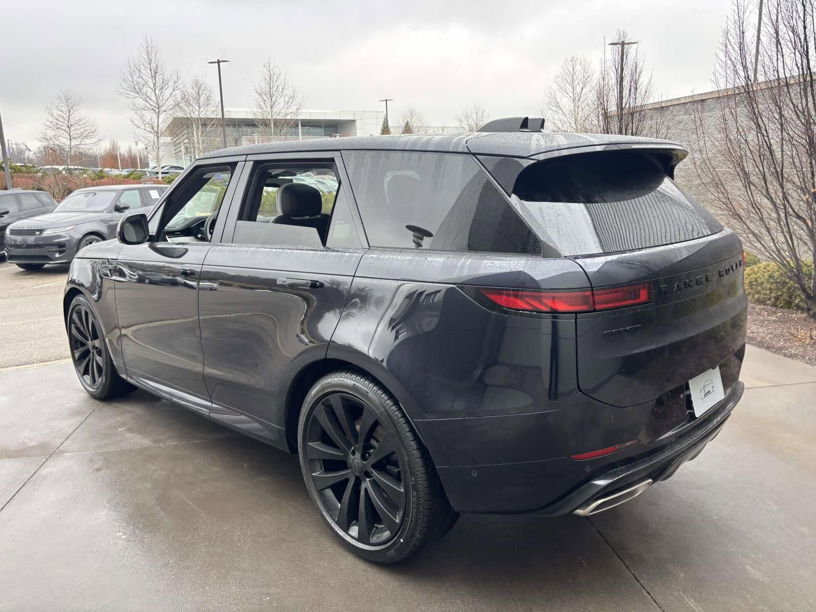 New 2026 Land Rover Range Rover Sport Dynamic SE image 7