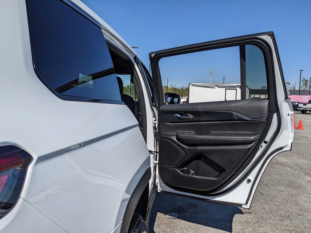 New 2026 Jeep Grand Cherokee L 2WD image 59