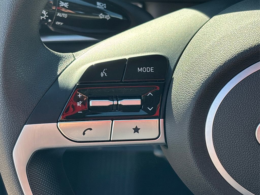 Certified 2024 Hyundai Elantra SE image 27