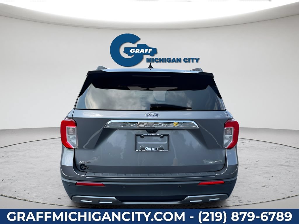 Used 2022 Ford Explorer XLT w/ Equipment Group 202A AWD/4WD image 4