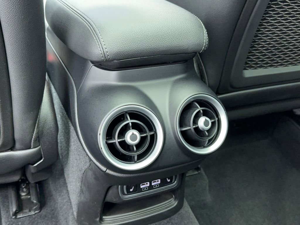 Used 2022 Alfa Romeo Stelvio Ti AWD/4WD image 33