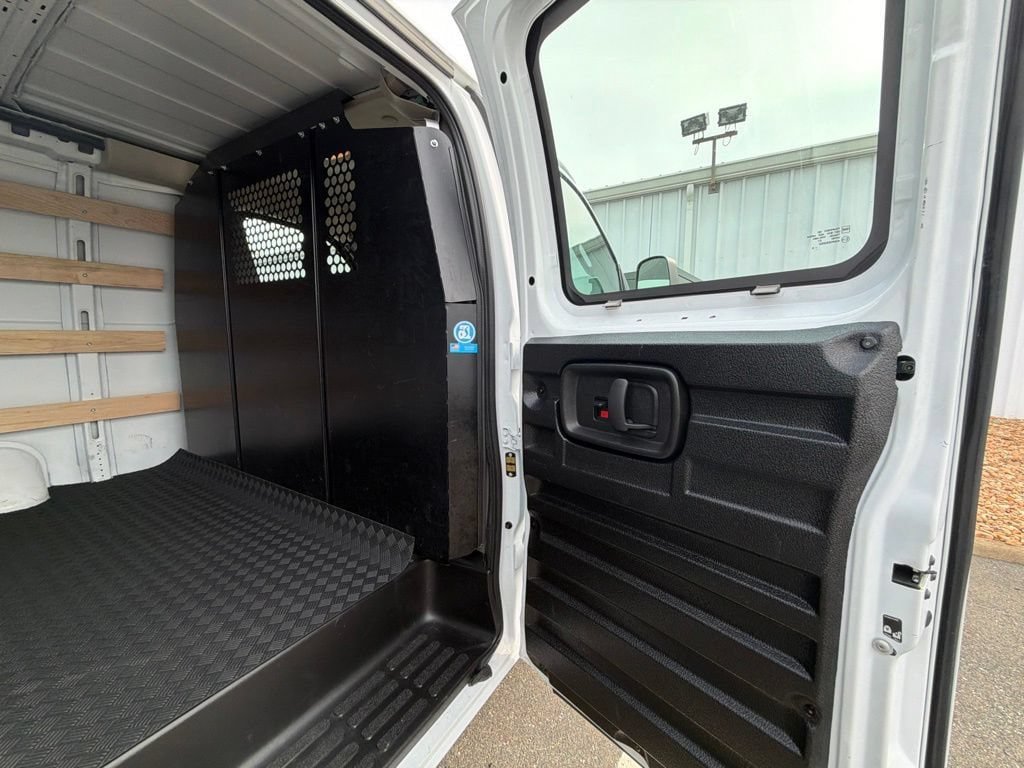 Used 2025 Chevrolet Express 2500 w/ Driver Convenience Package RWD image 6