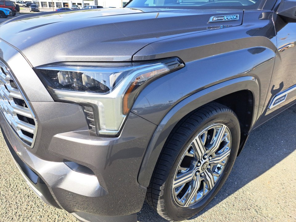 Used 2024 Toyota Sequoia Capstone image 27