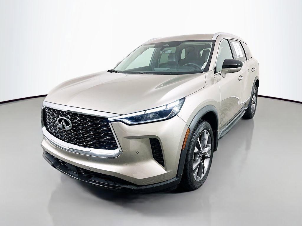 Used 2023 INFINITI QX60 Luxe image 3